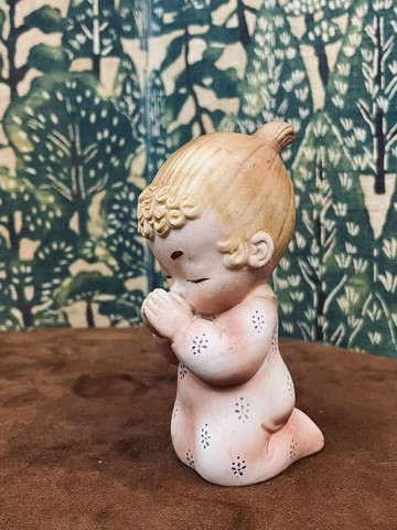 vintage中古歐洲陶瓷娃娃，女孩置物擺飾，虔誠的小女孩，