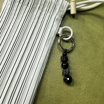 C happy 黑色系水晶_隨身保平安避邪_包包掛飾/ 鑰匙圈