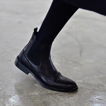 2025秋冬新款英倫布洛克切爾西短靴復古帥氣馬丁靴顯瘦保暖短靴女