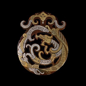 《博古珍藏》天然和闐玉錯金銀 螭龍出廓玉璧．28公克．早期收藏．老件文物．國際拍賣級．行家首選．超值回饋