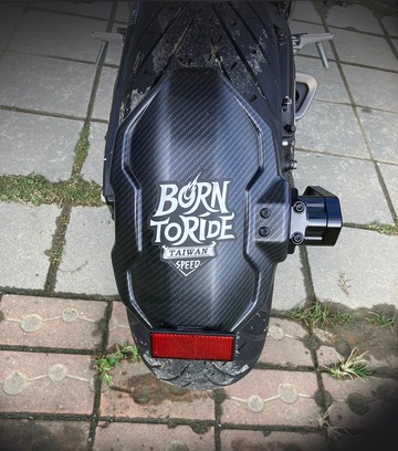 熱血騎士款 為騎而生 BornTo Ride 街車文化防水貼紙