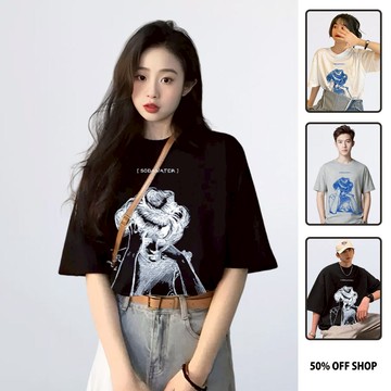 再找靈感的中世紀少女SODA WATER大圖 男女款純棉落肩短TEE