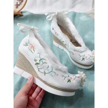 2025秋冬老北京布鞋女9cm超高跟厚底加絨民族風搭配女漢服繡花鞋