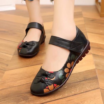 2025新款民族風大碼女鞋41-43春季中老年牛筋底真皮平底媽媽單鞋