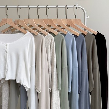 【Fee現貨8色】超彈力木耳邊捲邊排釦薄棉短版上衣🔥短版鈕扣上衣 開釦薄上衣 防曬 小外套 開釦外套 女性上衣 秋冬