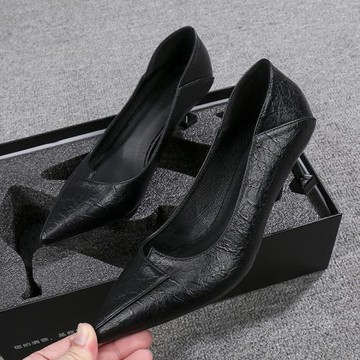 黑色尖頭高跟鞋女細跟2025新款百搭秋季工作鞋女軟皮職業上班單鞋