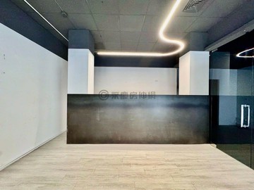 走路就到捷運站！精裝修７米大面寬店面可停雙車！｜台中市西屯區合江街