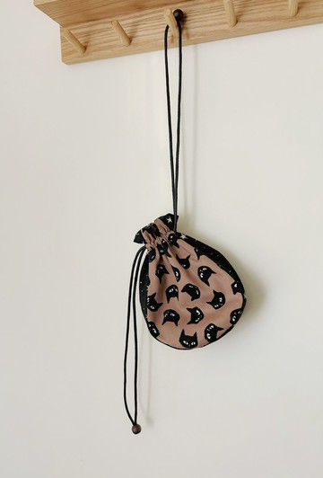 藍鼻子小黑貓 | 圓弧底束口袋