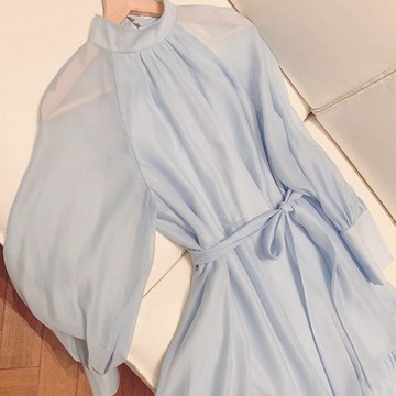 溫柔純欲風高級感連衣裙2022春季新款網紗設計感小眾藍色收腰長裙