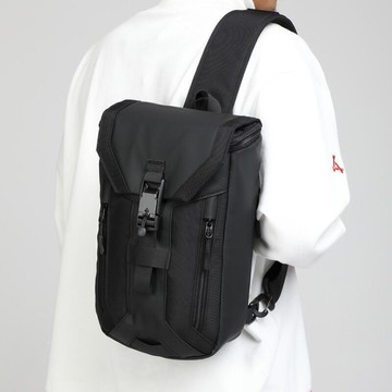 防水男士單肩斜挎包多層吊帶胸包斜背包
