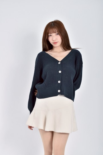 (XL) jeanasis質感針織排扣綠色罩衫