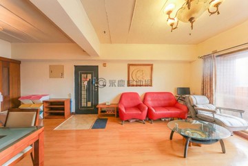 漢神巨蛋.次高樓.漂亮.採光大三房平車[小黑推薦]｜高雄市左營區立大路