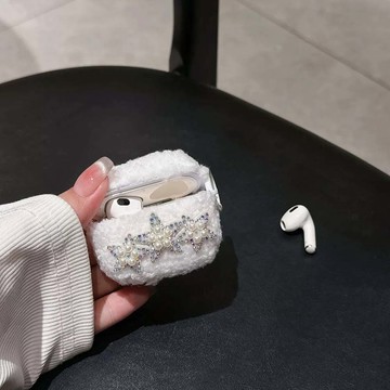 【山水之寶】Airpods 5、Airpods 4保護殼 耳機保護套 雪白絨毛星星耳機保護套 支援無線充電