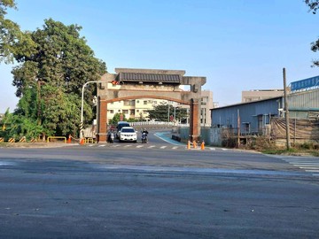 仁武中華社區低總價透天正三樓店住｜高雄市仁武區華興街