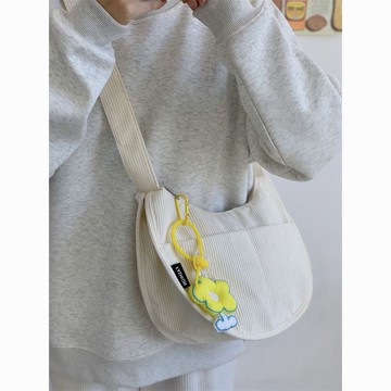 免運🔮燈芯絨月牙餃子包新款休閒輕便斜挎包女復古百搭小布包單肩包側背包 斜背包 肩背包 托特包 水桶包 通勤包 包包