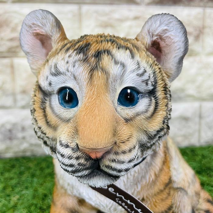 可愛いトラの置物 虎 タイガー 右向き プレゼント ギフト 贈り物