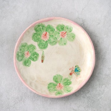 綠色花卉與蝴蝶圖案手繪盤