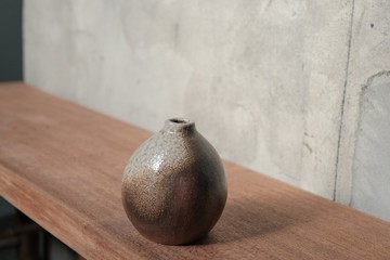 柴燒花器 l 石頭型花瓶２號