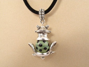 銀色青蛙吊墜項鍊 薄荷綠拉絲玻璃青蛙飾品項鍊