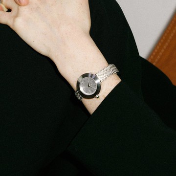 【Ven & Qu】Volante 銀色腕錶 29mm 網狀不鏽鋼錶帶