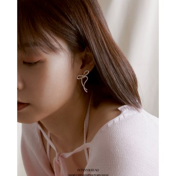 【Bonny & Read】浪漫芭蕾耳環 / 2色 芭蕾風 蝴蝶結 耳環 女生飾品 韓國製【全現貨賣場】
