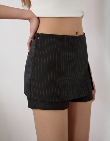 有點小正式的可愛；直條紋西裝短褲裙 S-L