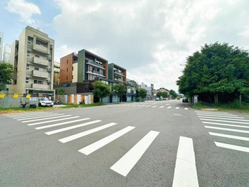 南十期景賢路首排｜臨路百坪全新電梯豪墅｜台中市北屯區景賢路