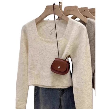 方領露鎖骨軟糯針織打底衫女2025秋冬高級感加厚毛衣套頭內搭上衣