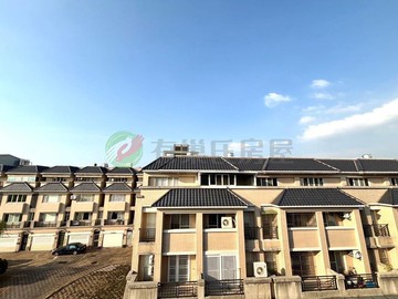 亞大花園大面寬．震後雙車別墅．大５房三代同堂｜台中市霧峰區霧工一路