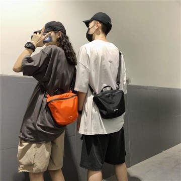 港風男女款登山小背包輕便日常旅行單肩包時尚手機包防水斜挎胸包