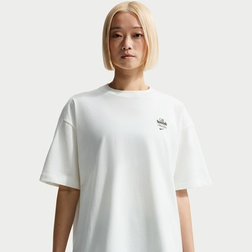 Nike Sportswear Women's Oversized Short-Sleeve T-Shirt