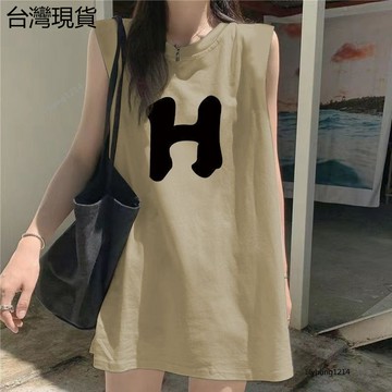 新品特價✨新款美式夏季潮流小眾外穿美式無袖T恤女 寬松中長款背心女坎肩上衣服 長版上衣 夏天無袖上衣女裝時尚設計款短袖☆