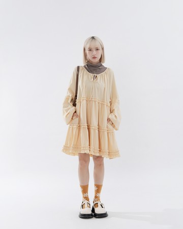 綁帶澎袖荷葉短洋裝 三色售