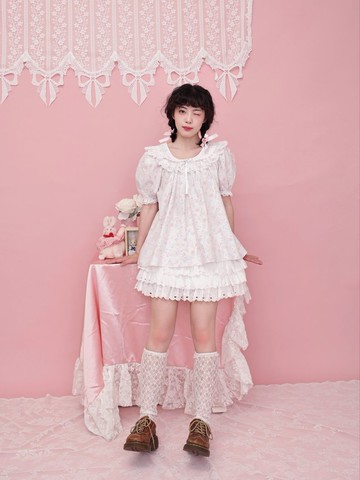 復古少女感 蝴蝶花邊刺繡 泡泡袖上衣