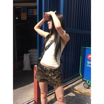 爆款直降價 女裝 短褲 熱褲 高腰短褲 休閒熱褲  美式復古豹紋印花牛仔短褲女夏季設計感小衆辣妹寬鬆顯瘦休閒熱褲