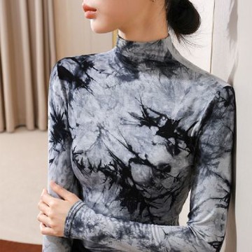 設計所在 專注內搭系列 半高領印花水墨畫內搭(M-2XL可選) J5D3051-LY