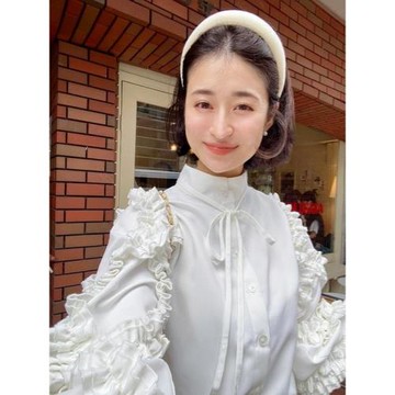 獨+真元biby日本設計師復古巴洛克花邊泡泡袖燈籠袖立領系帶襯衫