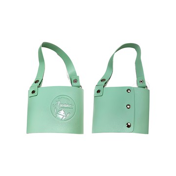 AWANA 可扣式手提式飲料套  顏色隨機  1個