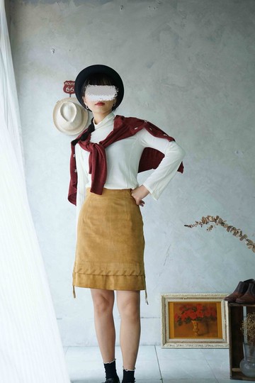 尋寶古著-真皮棕色豚革流蘇迷你裙