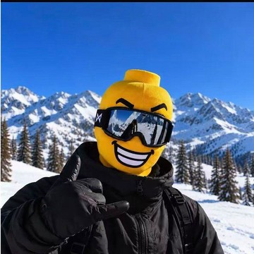 本島💥黃色積木人滑雪面罩 戶外搞怪仿真小黃人頭套 騎行防風護臉頭套 彈性透氣全包臉罩 趣味拍照道具 登山機車出行個性裝