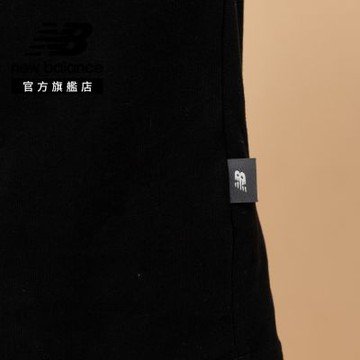 【New Balance】圖案短袖上衣_男性_黑色_MT6164W1BK