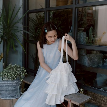 QUEENSHOP_ S 女裝 多層緹花蛋糕肩背包 兩色售 現+預 【06010500】