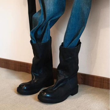 小眾秋冬新款復古英倫風中筒靴圓頭大筒圍胖MM顯瘦粗跟褶皺堆堆靴