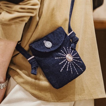 馬登工裝美式復古刺繡丹寧斜背包印第安民族風牛仔布手機包男女