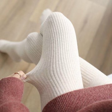 【台灣出貨】🔥 限時特賣🔥日係純棉豎條紋打底褲 春秋外穿顯瘦白色連褲襪 螺紋針織九分打底褲襪 燕麥色係踩腳褲襪