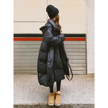 黑色廓形斗篷防風羽絨服女冬2025新款慵懶風寬松百搭白鴨絨面包服