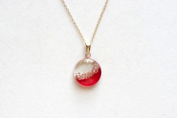 樹脂藝術 圓形墜飾・朱紅印記