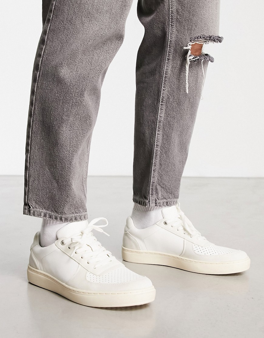 Schuh will court sneakers in white