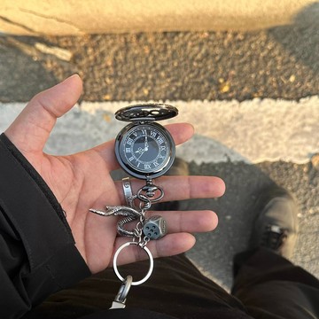 【衣衫倉庫】Clean Fit鑰匙扣掛飾 蝰蛇復古感懷錶 腰間掛件 Y2K街頭褲鏈 包包吊飾 暗黑潮流配件