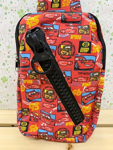 【震撼精品百貨】汽車總動員 Cars 迪士尼卡斯CARS斜背包-紅#70823 震撼日式精品百貨